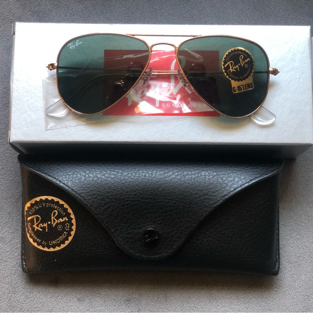 Ray-Ban Classic Gold Frame Sunglasses with Green Lenses